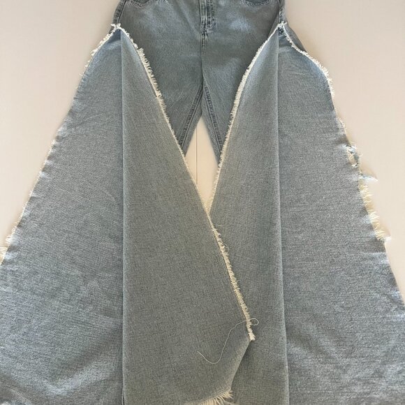 PrettyLittleThing Jeans High Waist Light Wash Side Open Slit Sz 10 Frayed Biker - Picture 5 of 8